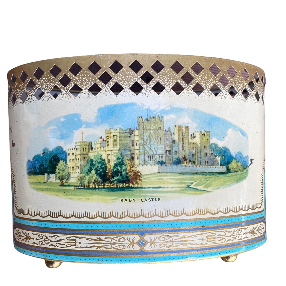 Baret Ware Desk Storage/Cachepot Vintage Collectible Castles Design